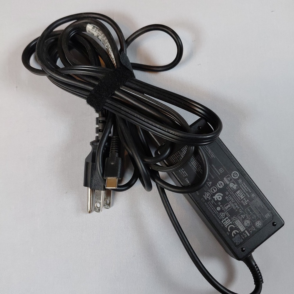 HP 918337-002 15V 3A 45W Genuine Original AC Power Adapter Charger